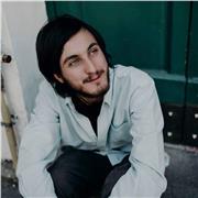 Musicista offre lezioni di chitarra, piano e songwriting
